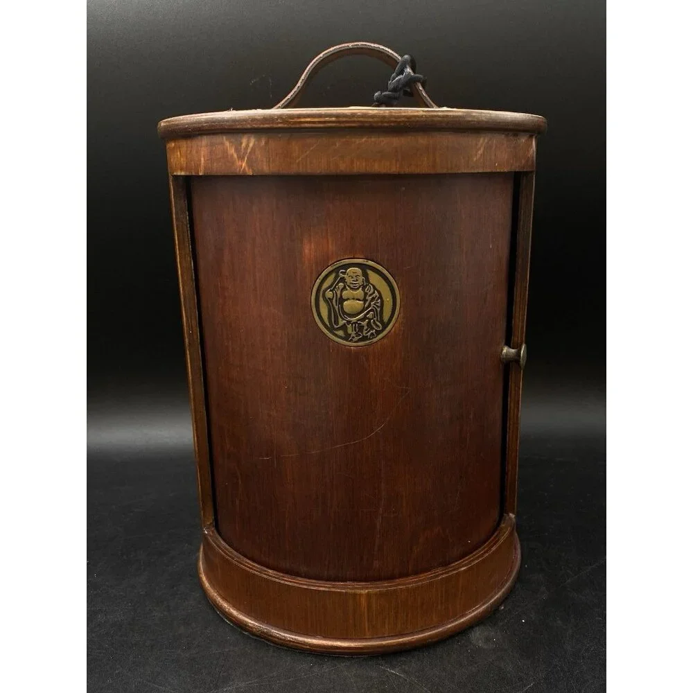 Pyrat Rum Decanter Bottle XO Buddha Wooden Box Roll Door Display Handle Badge